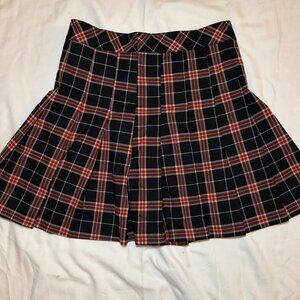 H&M Red/Black Pleated Plaid Skirt, Size 6, Preppy, 90s, Y2K